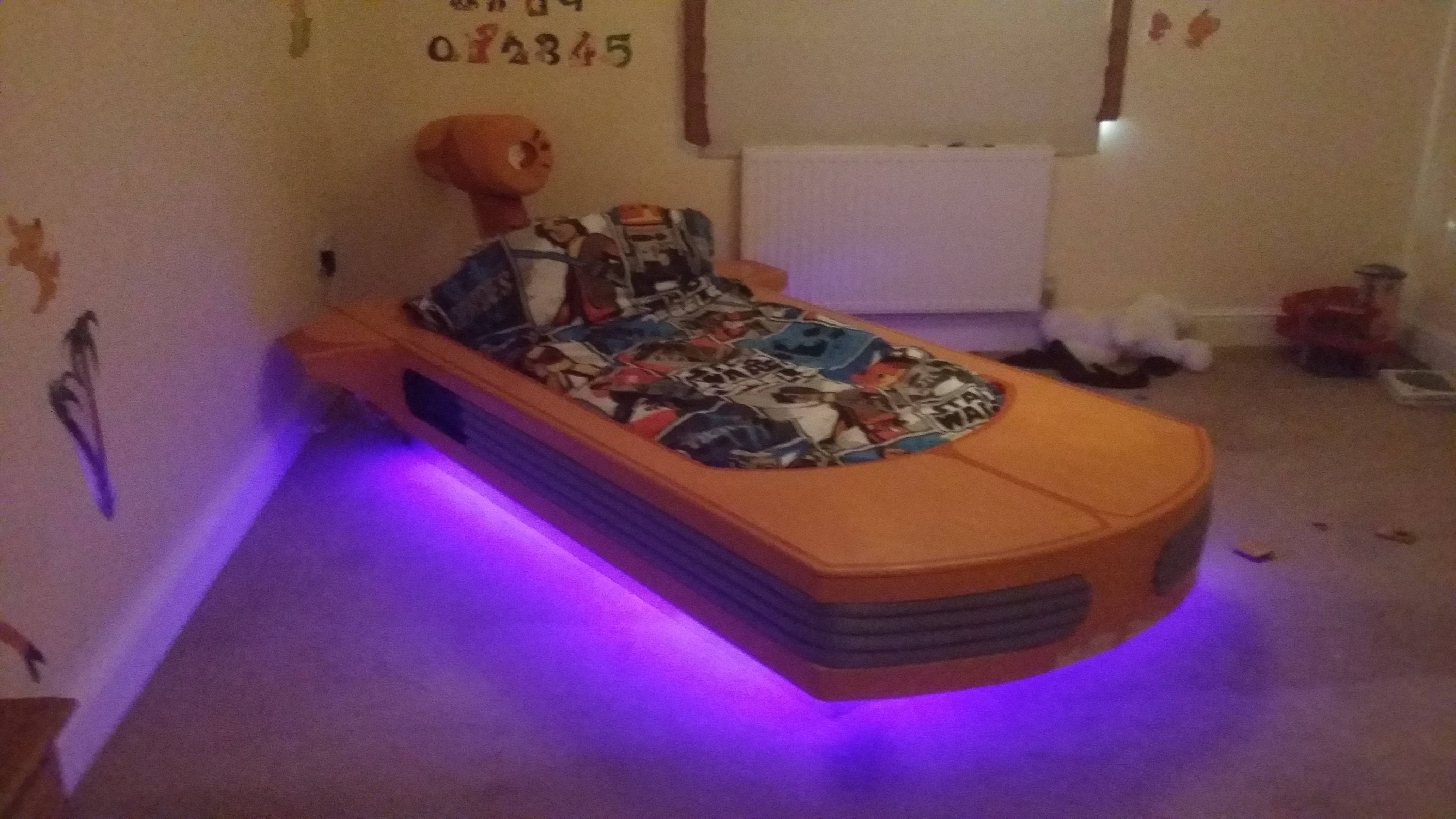 star wars floating landspeeder bed glowing LED lighting platform DIY kids bedroom design tips ideas inspiration best dad ever force awakens Jedi empire luke skywalker